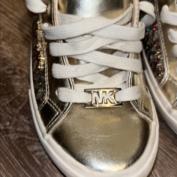 Michael Kors Metallic Silver Sneakers with Glitterworn one time size girls 2 - Picture 2 of 4